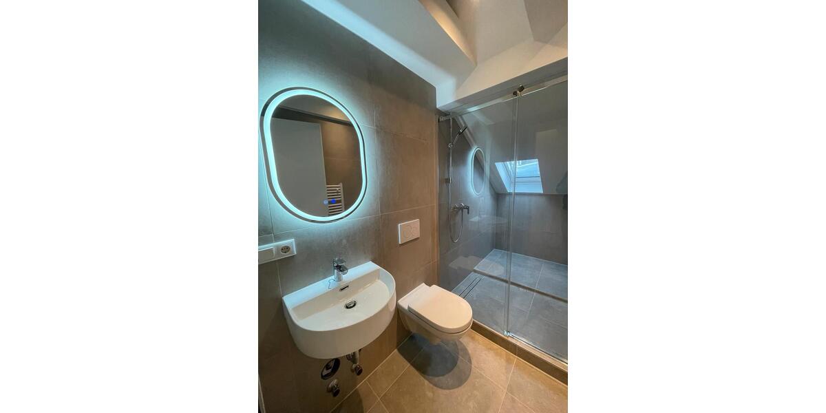 Dachgeschoßwohnung Offenbach am Main - 3 Zimmer, 72 m&sup2;, 400&euro; | Angebot:25479992