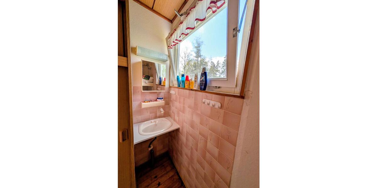 Bungalow Pößneck - 3 Zimmer, 25 m&sup2;, 15.000&euro; | Angebot:26837234