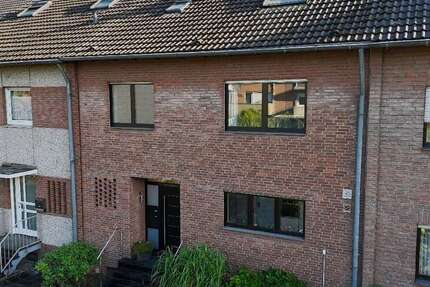 Haus zum Kaufen in Neuss 570.000 € 183 m² 7 zimmer