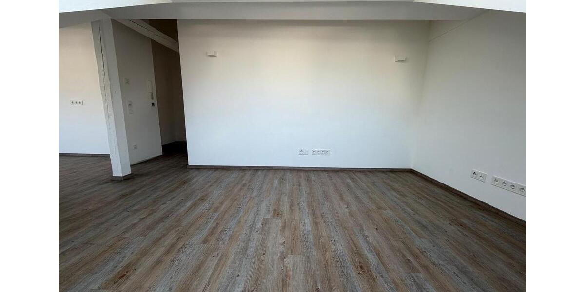 Dachgeschoßwohnung Beratzhausen - 3 Zimmer, 84 m&sup2;, 1.029&euro; | Angebot:24854465