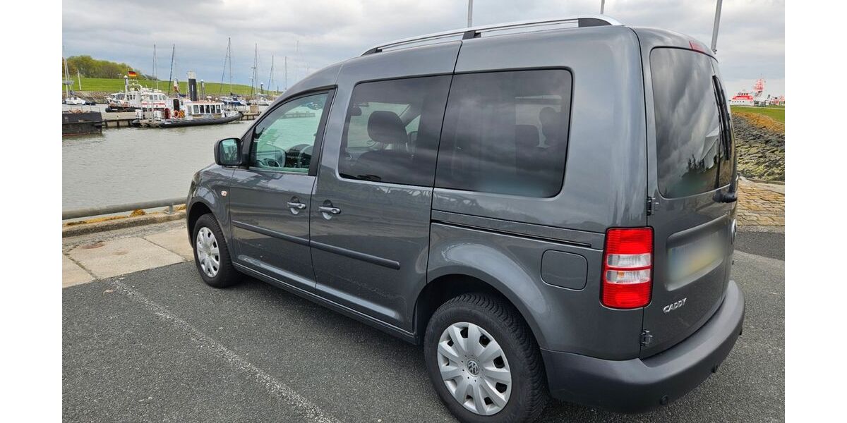 VW Caddy 107.000 km 13.700 &euro; Wilhelmshaven 26389