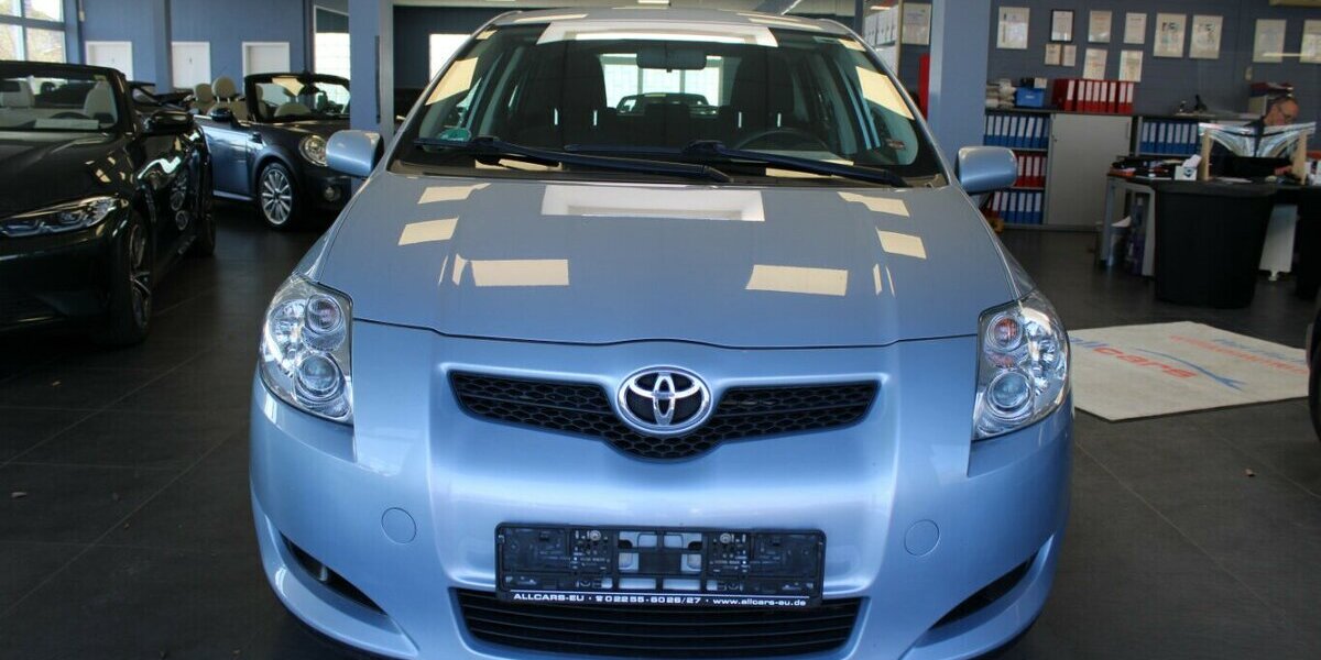 Toyota Auris 1.4 VVT-i Team - Klima - TÜV 02/28 - 70.835 km 5.980 &euro; Euskirchen 53881