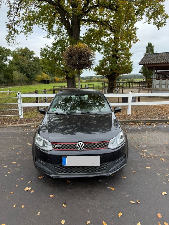 VW Polo 94.500 km 11.399 € Hamburg 22589