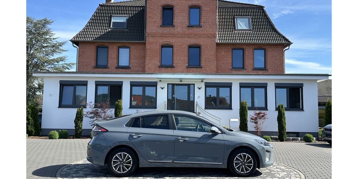 Hyundai IONIQ 69.594 km 17.950 &euro; Rotenburg Lispenhausen 36199