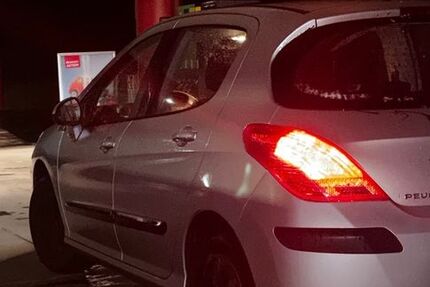 Peugeot 308 111.000 km 3.600 &euro; Adorf 08626