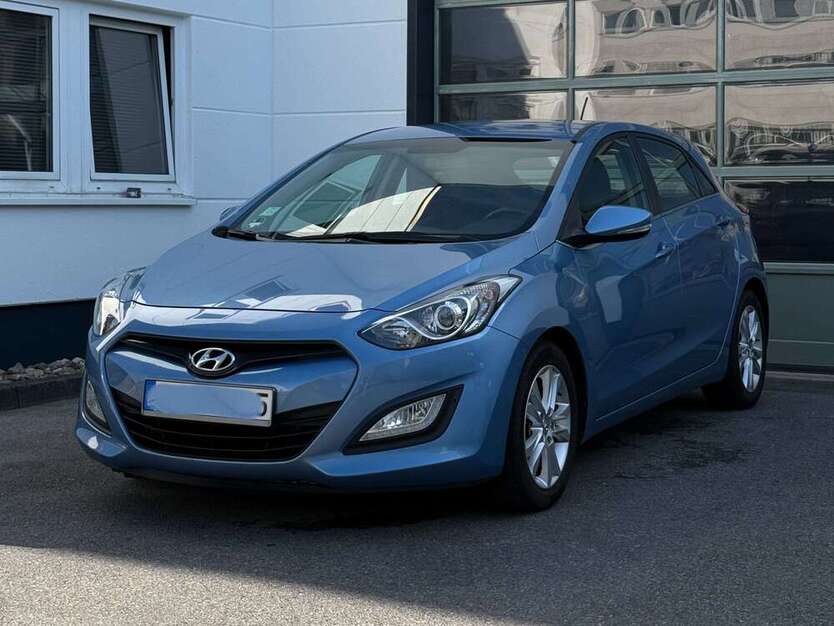 Hyundai i30 123.000 km 6.800 € Düsseldorf 40599