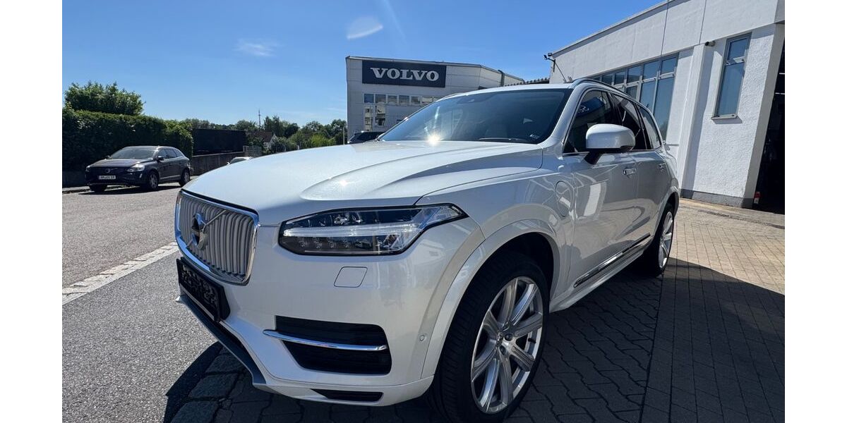 Volvo XC90 132.000 km 28.900 &euro; Amberg 92224