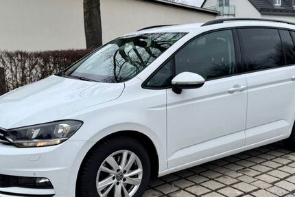 VW Touran 84.000 km 23.800 &euro; Reichertshofen 85084