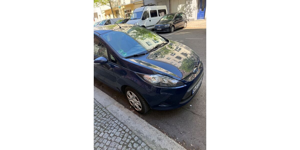 Ford Fiesta 121.000 km 2.300 &euro; Friedrichshain 10247