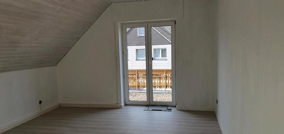 Dachgeschoßwohnung Bielefeld Heepen - 2 Zimmer, 63 m&sup2;, 800&euro; | Angebot:26356827