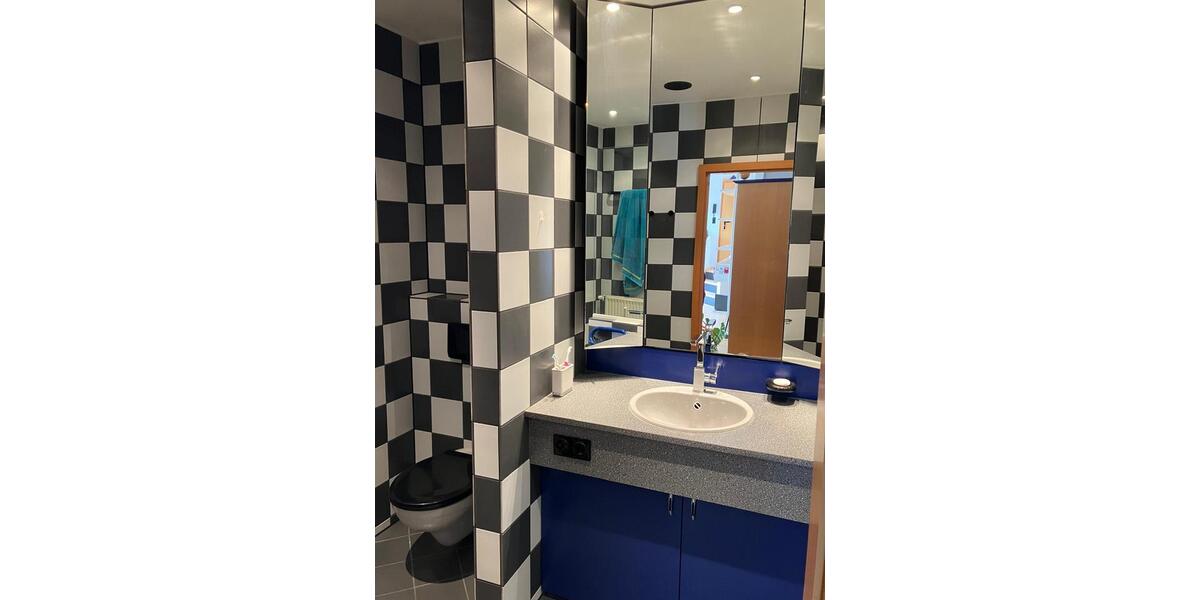 Dachgeschoßwohnung Kaiserslautern Betzenberg - 2 Zimmer, 60 m&sup2;, 790&euro; | Angebot:26383293