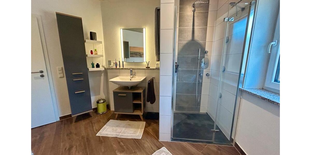 Einfamilienhaus mit Wintergarten und Doppelgarage 4 zimmer