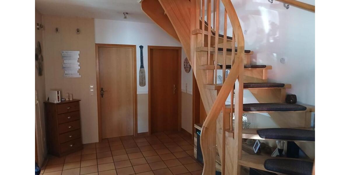 Etagenwohnung Norden - 5 Zimmer, 145 m&sup2;, 850&euro; | Angebot:26384877