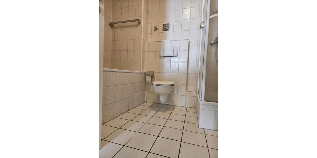 Etagenwohnung Bornheim - 3 Zimmer, 83 m&sup2;, 1.150&euro; | Angebot:26416836