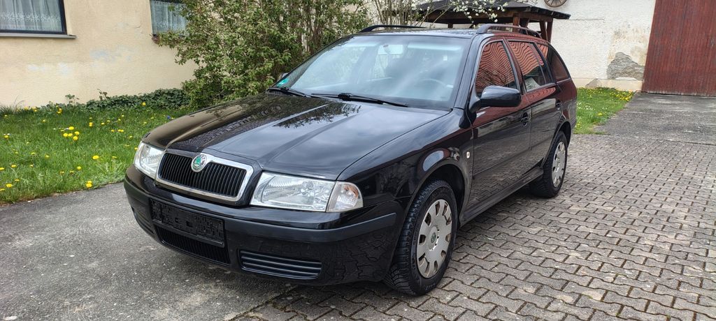 Skoda Octavia 218.400 km 1.890 &euro; Holzheim 89438