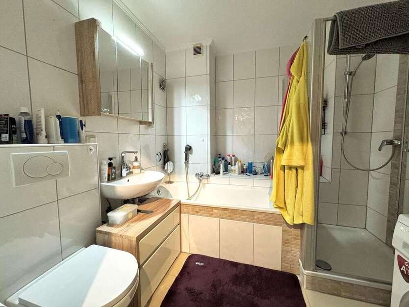 Wohnung zum Kaufen in Henstedt-Ulzburg 179.000 € 75 m²