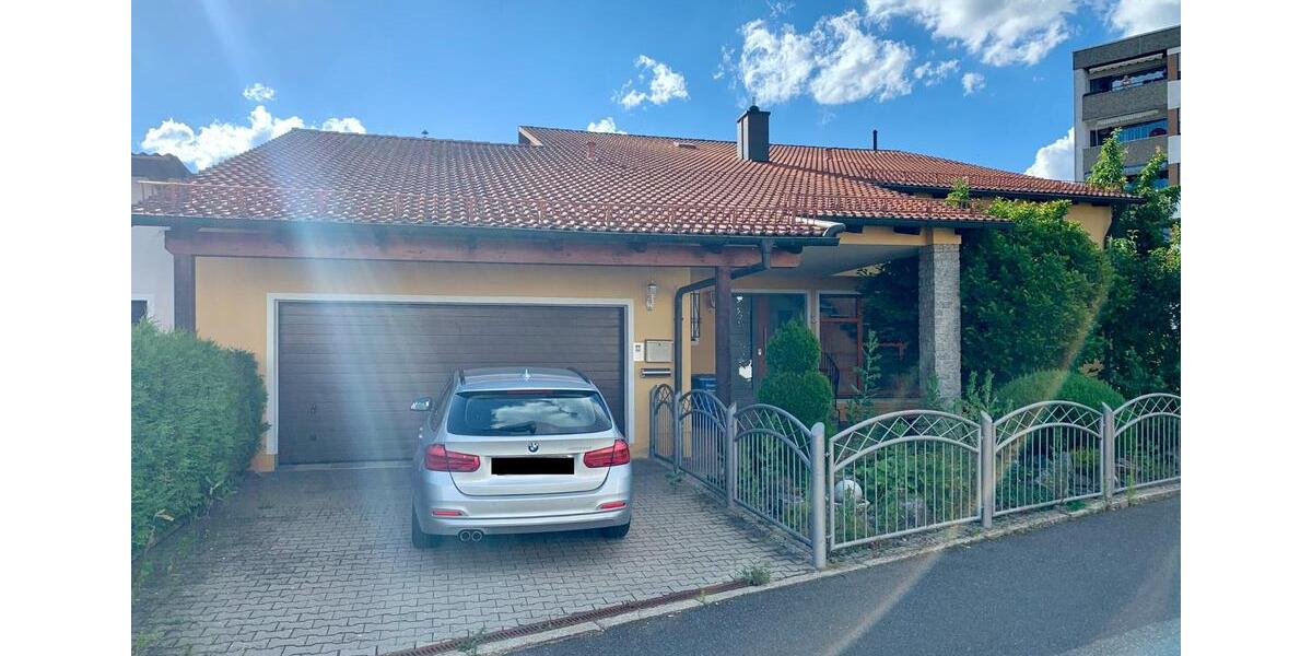 Einfamilienhaus Altenstadt an der Waldnaab - 7.5 Zimmer, 220 m&sup2;, 1.980&euro; | Angebot:25536122