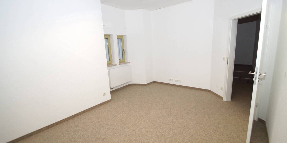 Gewerbeobjekt Altenburg Südost - 4 Zimmer, 156 m&sup2;, 1.000&euro; | Angebot:26028463