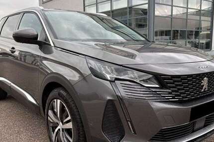 Peugeot 5008 41.350 km 22.015 &euro; Düsseldorf 40549