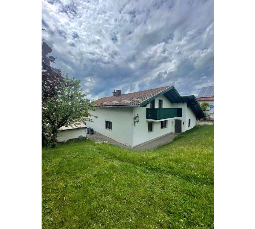 Haus zum Kaufen in Zwiesel 210.000 € 167 m²