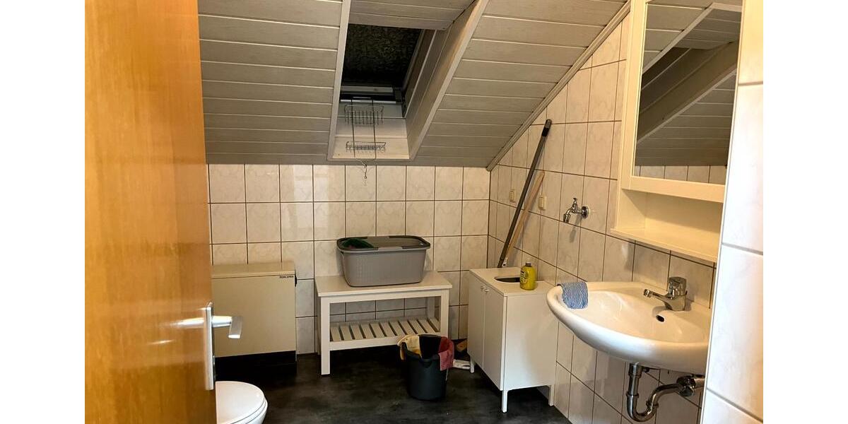 Dachgeschoßwohnung Siegen Weidenau - 3 Zimmer, 70 m&sup2;, 480&euro; | Angebot:26321236