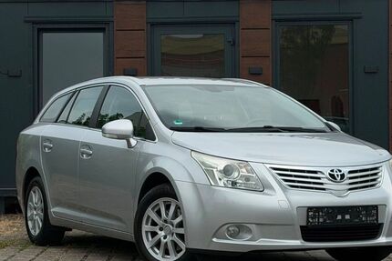 Toyota Avensis 148.500 km 5.990 &euro; salzgitter 38259