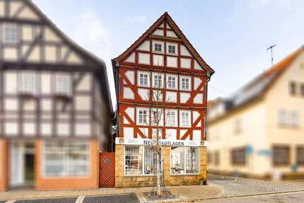 Vollsaniertes Wohn- und Geschäftshaus in Neustadt 5 zimmer
