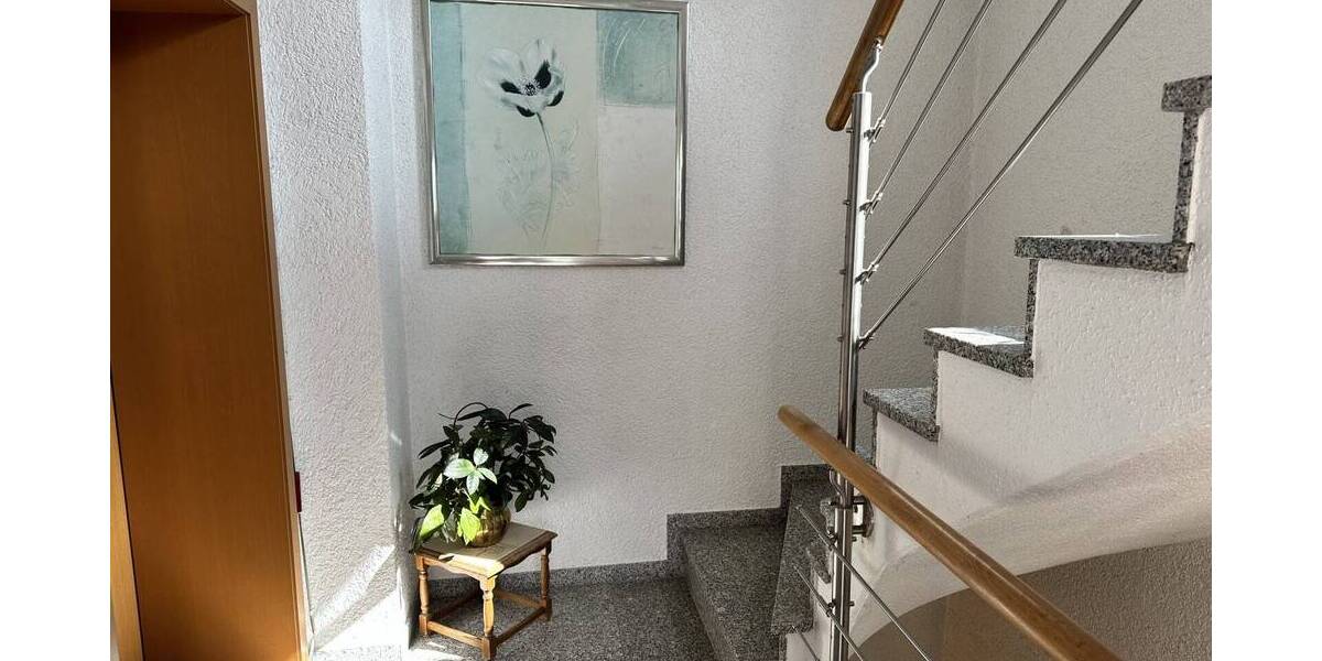 Etagenwohnung Zwickau Mosel - 4 Zimmer, 149 m&sup2;, 98.000&euro; | Angebot:25747102