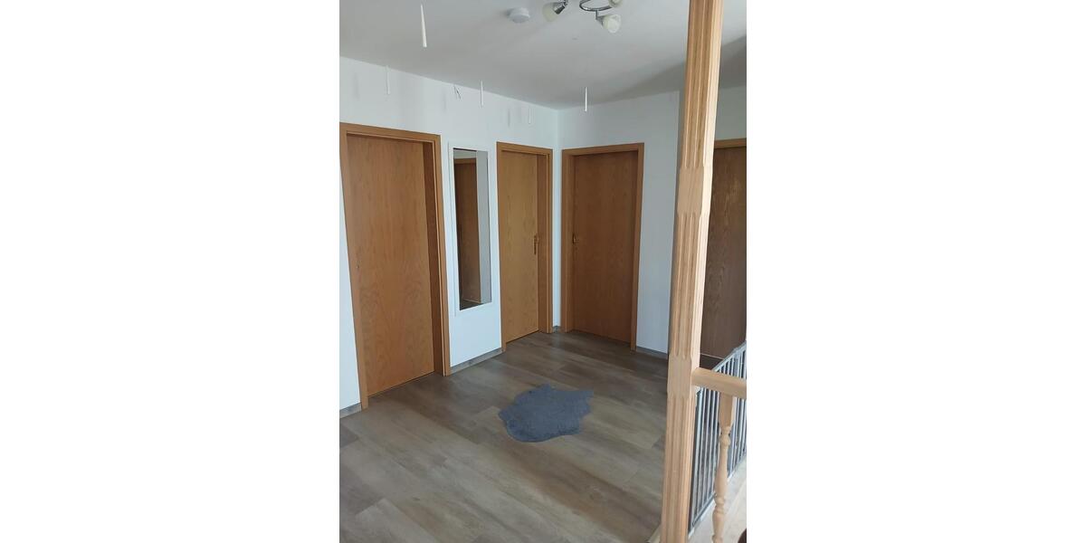 Dachgeschoßwohnung Hage - 3 Zimmer, 80 m&sup2;, 650&euro; | Angebot:26386036