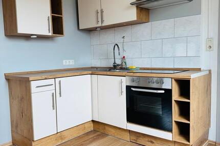 Dachgeschoss Apartment mit Küche in Boffzen zu vermieten