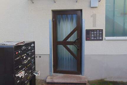 Wohnung im 2. Obergeschoss mit Fahrstuhl und Balkon 1 zimmer