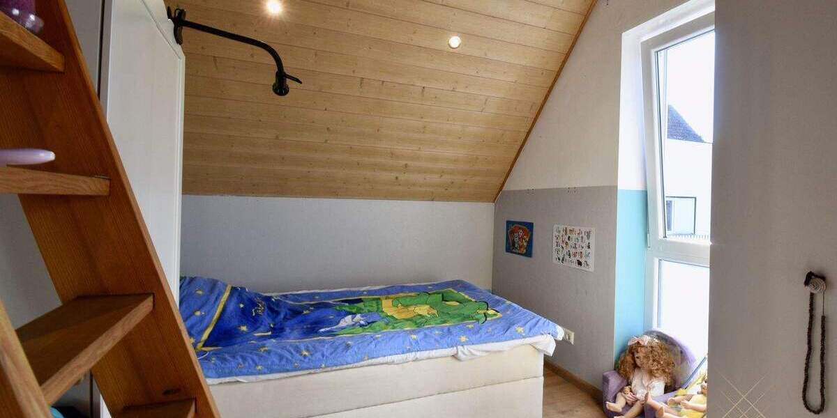 Modernes Zweifamilienhaus in ruhiger Lage von Kaiserslautern 6 zimmer