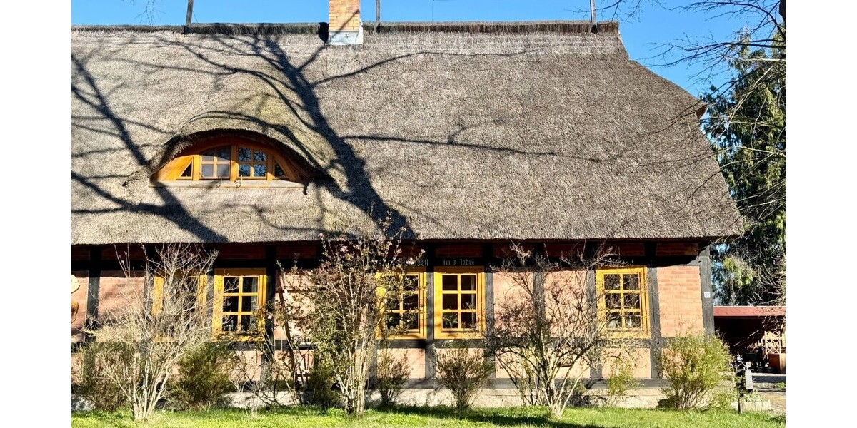 HORN IMMOBILIEN ++ tolles Reetdach-Fachwerkhaus in Alt Rehse bei Neubrandenburg, Denkmalschutz - Einfamilienhaus Alt Rehse Alt Rehse | Angebot:26225814