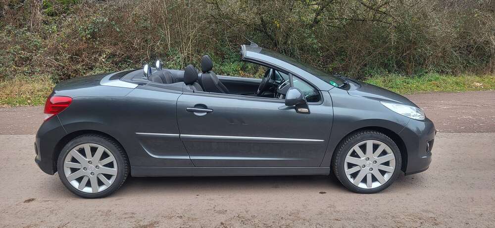 Peugeot 207 104.000 km 3.599 &euro; Burgsponheim 55595