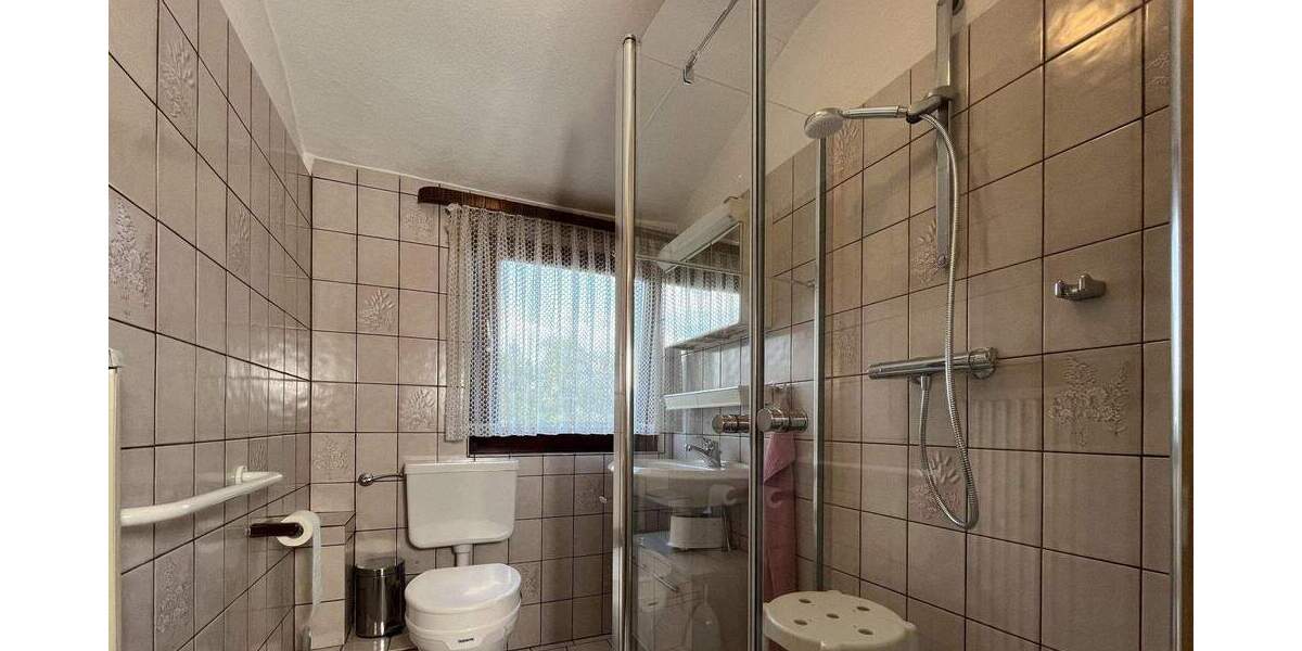 Mehrfamilienhaus, Wohnhaus Niestetal Sandershausen - 9 Zimmer, 202 m&sup2;, 398.000&euro; | Angebot:24969959