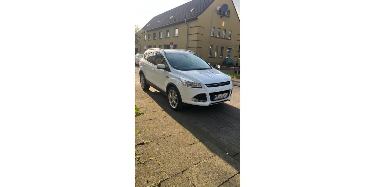 Ford Kuga 142.877 km 8.900 &euro; Marl 45772
