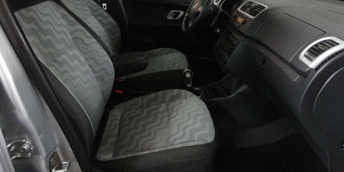 Skoda Roomster 1,6 Style Plus Edit. Autom Klimatr.1.Hd 113.000 km 7.490 &euro; Neuss 41462