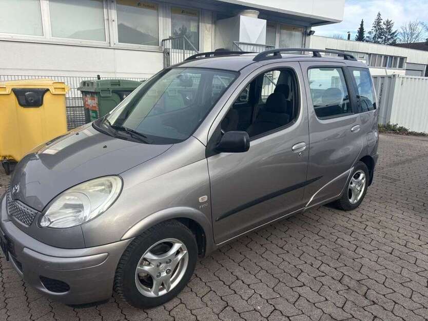 Yaris