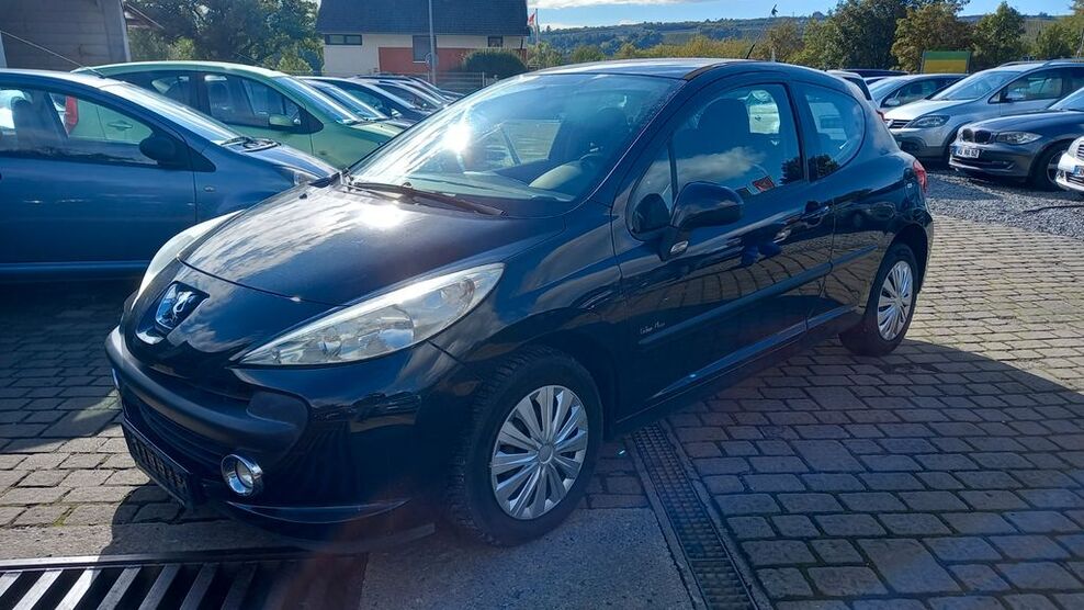 Peugeot 207 124.000 km 2.100 € Randersacker 97236