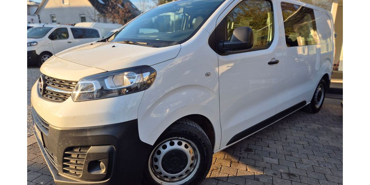 Opel Vivaro 153.500 km 16.990 € München 81247