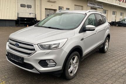 Ford Kuga 63.000 km 10.850 &euro; Berlin 12057