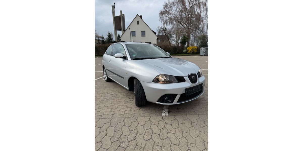 Seat Ibiza 125.000 km 3.200 &euro; Hille 32479