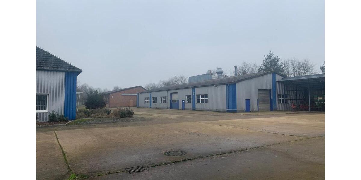 Logistik- & Gewerbehalle auf 2 ha Grundstück Nähe Autobahn 24 & 14 zimmer