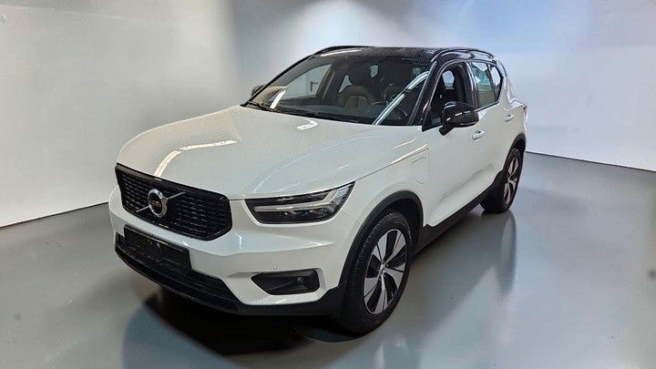 Volvo XC40 130.472 km 23.999 &euro; Reutlingen / Mittelstadt 72766