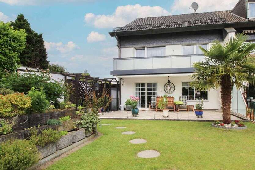 Haus zum Kaufen in Burscheid 499.000 € 200.8 m²