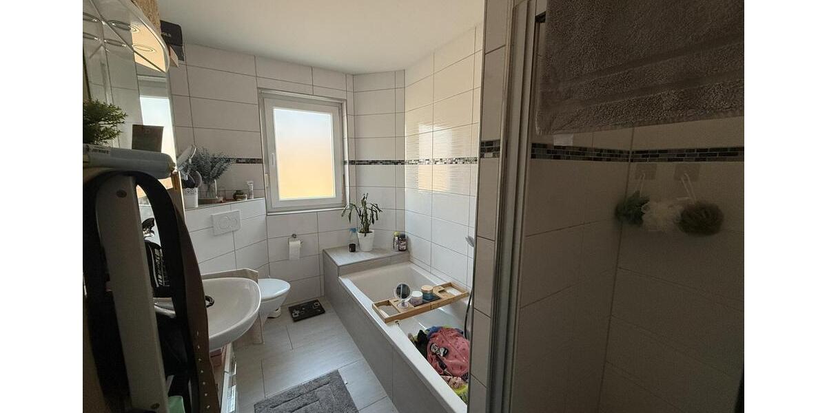 Etagenwohnung Sassenburg - 4 Zimmer, 111 m&sup2;, 1.115&euro; | Angebot:25384455