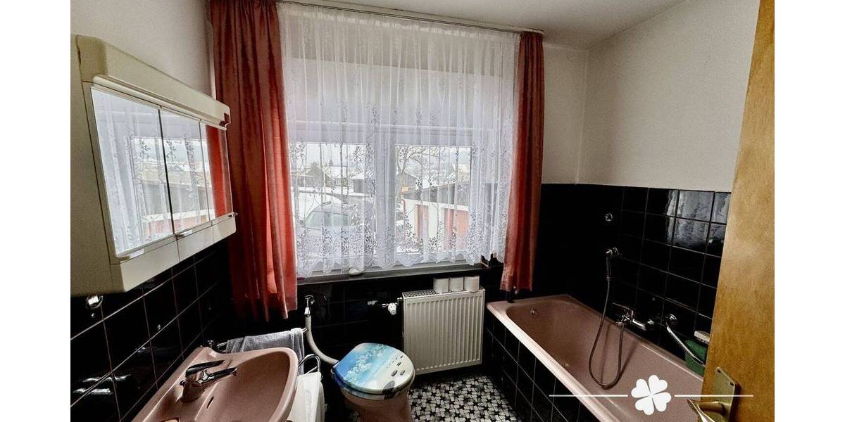 Einfamilienhaus Miltenberg / Schippach Schippach - 7 Zimmer, 126 m&sup2;, 185.000&euro; | Angebot:25986289