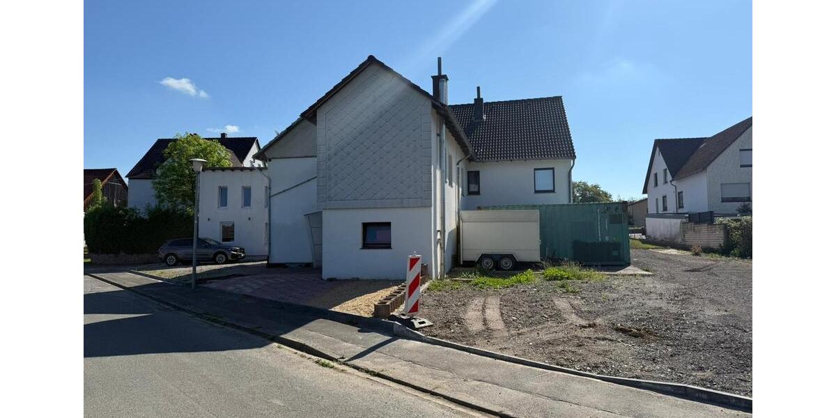 Einfamilienhaus Niederzier - 9 Zimmer, 270 m&sup2;, 170.000&euro; | Angebot:24506455