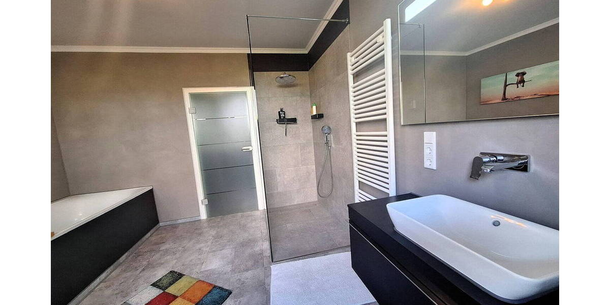 Einfamilienhaus Dersum - 7 Zimmer, 283 m&sup2;, 523.000&euro; | Angebot:26211160