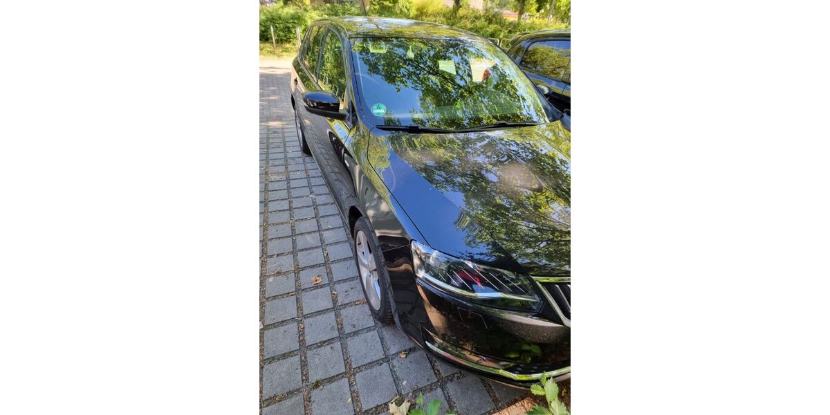 Skoda Rapid 79.000 km 8.800 &euro; Berlin 12157